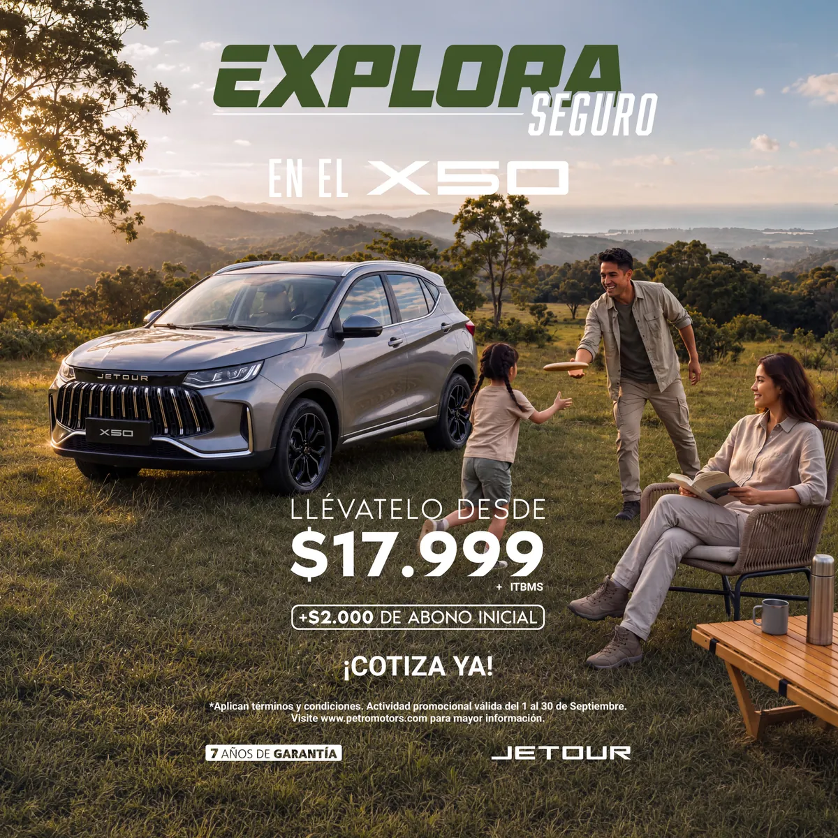 Familia jugando al aire libre junto a un Jetour X50 gris al atardecer: explora seguro en el X50